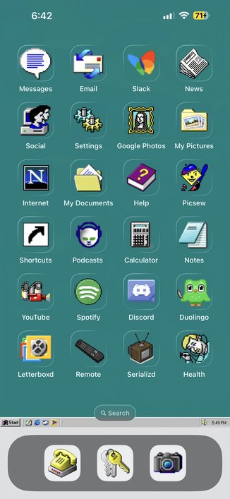 home screen after update where the colors all match again but now there's a goofy glossy outline that also ruins the effect 