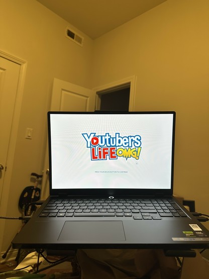 I'm gonna play a game called YouTubers Life OMG!